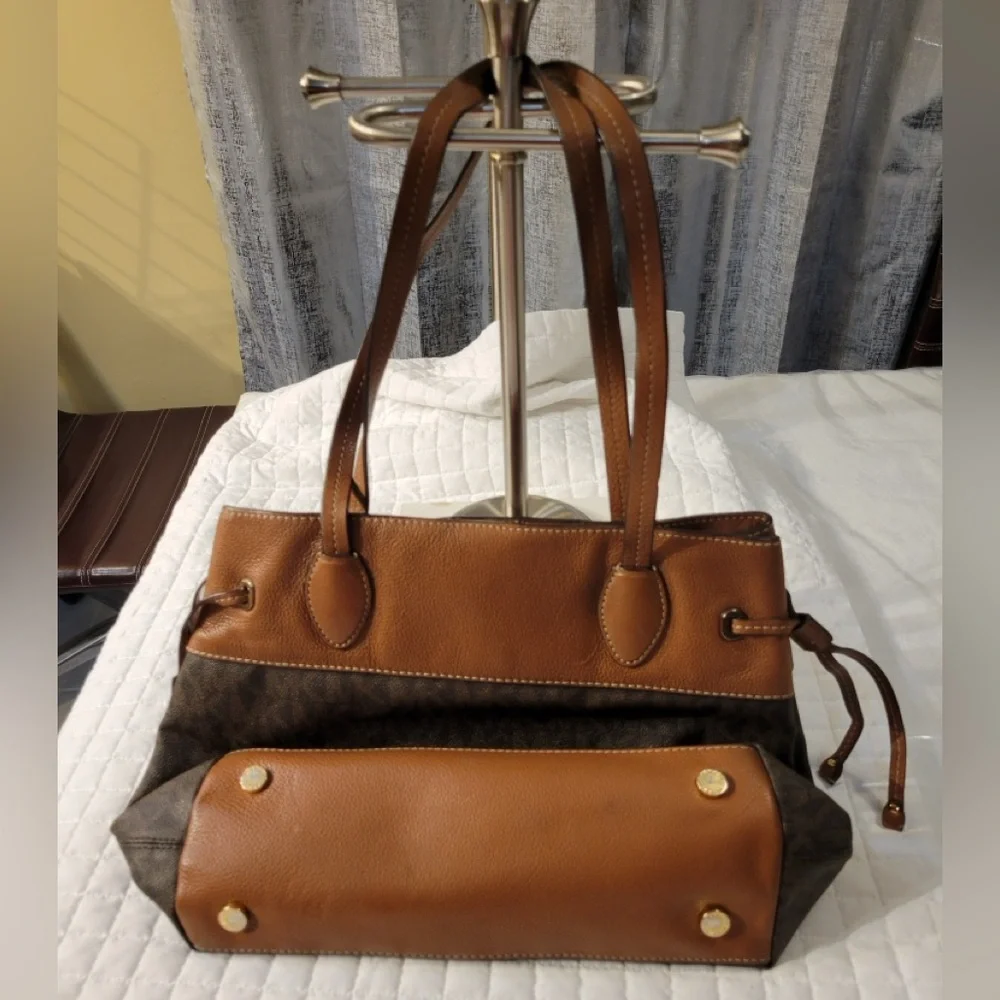 Michael Kors Two-Tone Brown Tote Laptop‎ Bag Preppy Luxury Chic Classy Academic